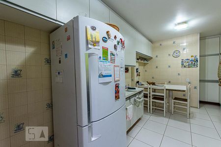 Casa à venda com 500m², 6 quartos e 4 vagasCozinha