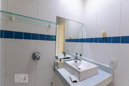 Casa à venda com 500m², 6 quartos e 4 vagasBanheiro da Casa 2