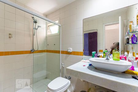 Casa à venda com 500m², 6 quartos e 4 vagasBanheiro da Suite da Casa 2