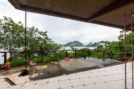 Casa à venda com 500m², 6 quartos e 4 vagasVista da Sala da Casa 2