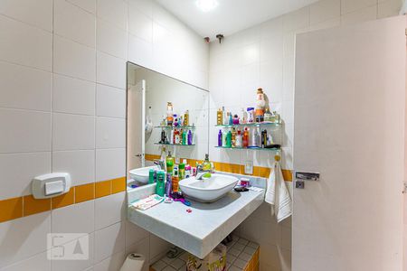 Casa à venda com 500m², 6 quartos e 4 vagasBanheiro da Suite da Casa 2