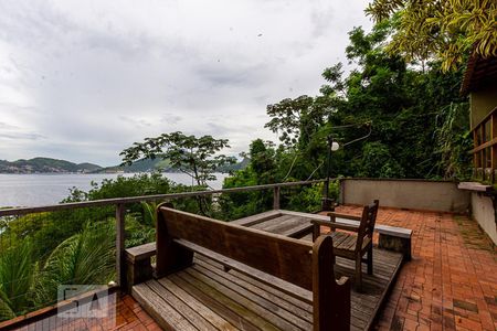 Casa à venda com 500m², 6 quartos e 4 vagasÁrea de Convivencia