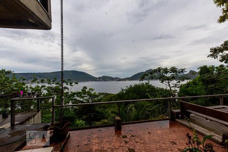 Casa à venda com 500m², 6 quartos e 4 vagasVista da Suite da Casa 2