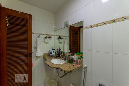 Casa à venda com 500m², 6 quartos e 4 vagasBanheiro da Suite 1