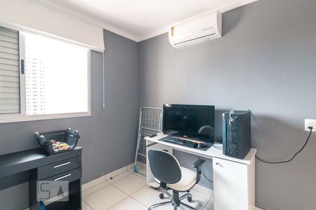 Quarto 1 de apartamento para alugar com 2 quartos, 47m² em Setor Bueno, Goiânia