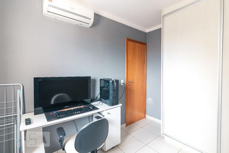 Quarto 1 de apartamento para alugar com 2 quartos, 47m² em Setor Bueno, Goiânia