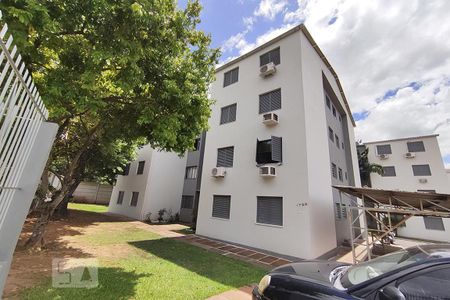 Apartamento para alugar com 50m², 2 quartos e 1 vaga Apartamento para alugar com 50m², 2 quartos e 1 vagaFachada do bloco