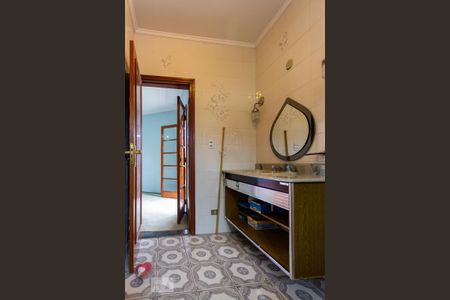 Casa à venda com 505m², 4 quartos e 8 vagasBanheiro da Suíte 2