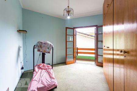 Casa à venda com 505m², 4 quartos e 8 vagasSuíte 2