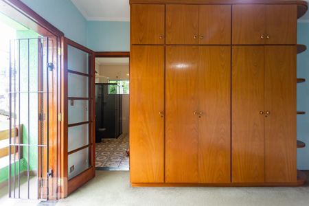 Casa à venda com 505m², 4 quartos e 8 vagasSuíte 2