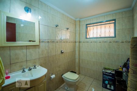 Casa de condomínio à venda com 308m², 3 quartos e 4 vagasBanheiro 1