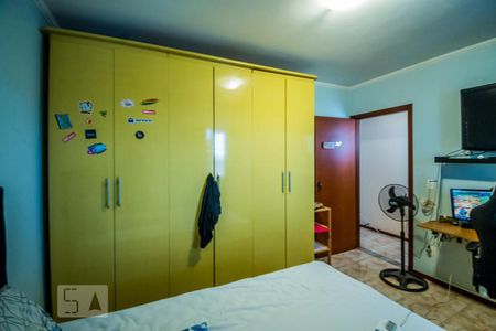 Casa de condomínio à venda com 308m², 3 quartos e 4 vagasQuarto 2