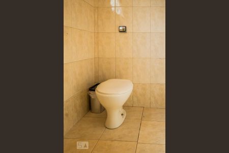 Casa de condomínio à venda com 308m², 3 quartos e 4 vagasLavabo