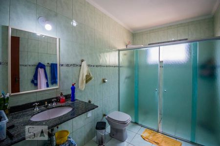 Casa de condomínio à venda com 308m², 3 quartos e 4 vagasBanheiro 2
