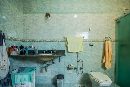 Casa de condomínio à venda com 308m², 3 quartos e 4 vagasBanheiro da Suíte