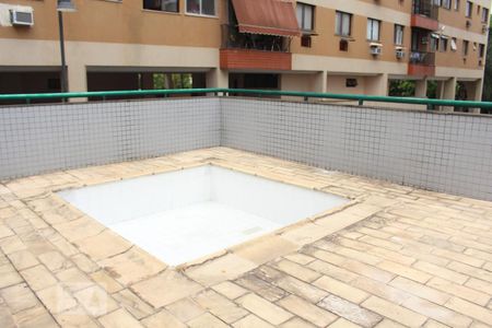 Apartamento à venda com 55m², 2 quartos e 1 vagaÁrea comum - Piscina