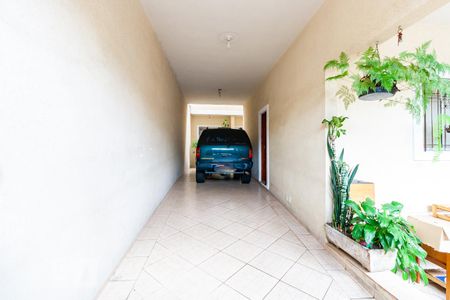 Garagem de casa à venda com 4 quartos, 300m² em Jardim Piqueroby, São Paulo