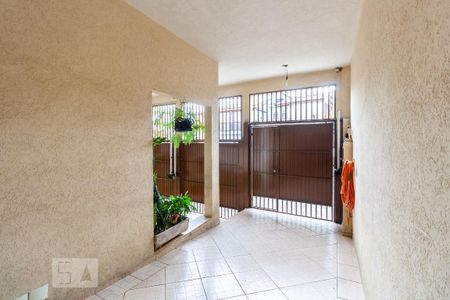 Garagem de casa à venda com 4 quartos, 300m² em Jardim Piqueroby, São Paulo