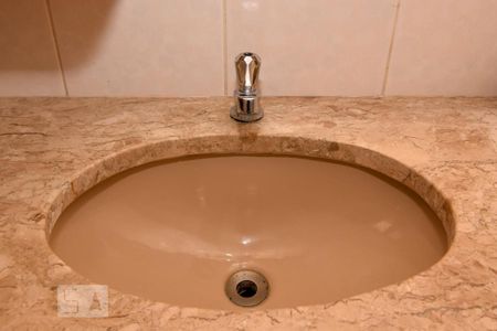 Apartamento para alugar com 220m², 3 quartos e 2 vagasBanheiro