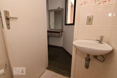 Apartamento para alugar com 220m², 3 quartos e 2 vagasBanheiro da Suíte 1