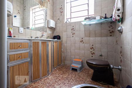 Casa à venda com 240m², 3 quartos e 1 vagaBanheiro social 