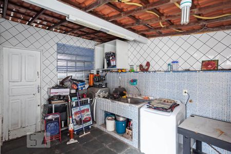 Casa à venda com 240m², 3 quartos e 1 vagaÁrea de serviço