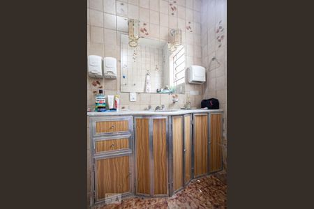 Casa à venda com 240m², 3 quartos e 1 vagaBanheiro social 