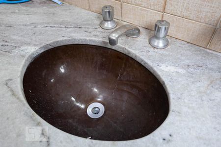 Casa à venda com 240m², 3 quartos e 1 vagaBanheiro social 