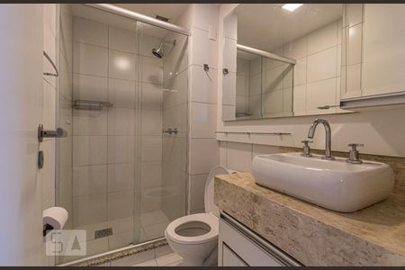 Banheiro da Suíte de apartamento para alugar com 1 quarto, 67m² em Partenon, Porto Alegre