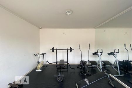 Apartamento à venda com 44m², 2 quartos e 1 vaga Apartamento à venda com 44m², 2 quartos e 1 vagaÁrea Comum - Academia