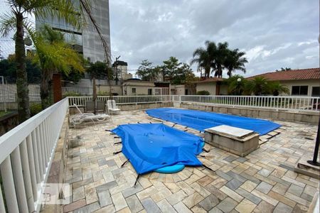 Apartamento à venda com 44m², 2 quartos e 1 vaga Apartamento à venda com 44m², 2 quartos e 1 vagaÁrea Comum - Piscina