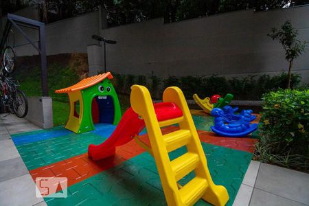 Apartamento para alugar com 34m², 1 quarto e sem vagaÁrea Comum - Playground