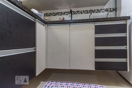 Apartamento para alugar com 46m², 2 quartos e 1 vagaCozinha - Armários