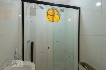 Banheiro de kitnet/studio para alugar com 1 quarto, 30m² em Campo Grande, Rio de Janeiro