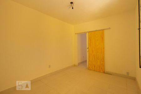 Sala/Quarto de kitnet/studio para alugar com 1 quarto, 30m² em Campo Grande, Rio de Janeiro