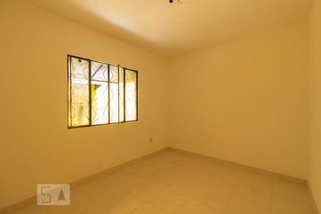 Sala/Quarto de kitnet/studio para alugar com 1 quarto, 30m² em Campo Grande, Rio de Janeiro