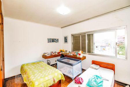 Casa à venda com 510m², 5 quartos e 4 vagas Casa à venda com 510m², 5 quartos e 4 vagasQuarto 1