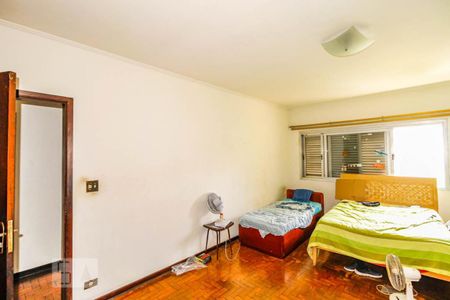 Casa à venda com 510m², 5 quartos e 4 vagas Casa à venda com 510m², 5 quartos e 4 vagasQuarto 3