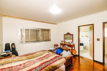 Casa à venda com 510m², 5 quartos e 4 vagas Casa à venda com 510m², 5 quartos e 4 vagasSuíte