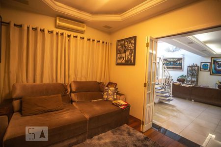 Sala de TV de casa à venda com 3 quartos, 482m² em Dos Casa, São Bernardo do Campo