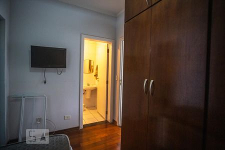 Casa à venda com 482m², 3 quartos e 6 vagasQuarto de serviço