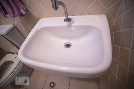 Casa à venda com 482m², 3 quartos e 6 vagasbanheiro  Churrasqueira