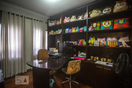 Casa à venda com 482m², 3 quartos e 6 vagasOffice