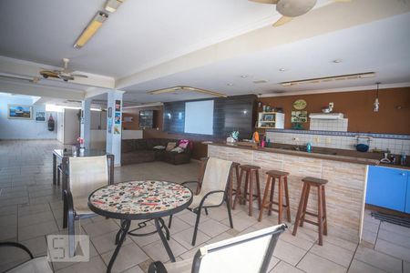 Casa à venda com 482m², 3 quartos e 6 vagasSalão