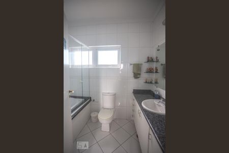 Casa à venda com 482m², 3 quartos e 6 vagasBanheiro suíte 1