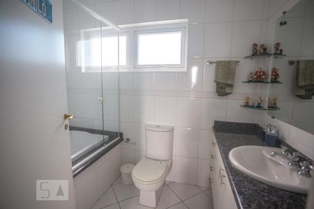 Casa à venda com 482m², 3 quartos e 6 vagasBanheiro suíte 1