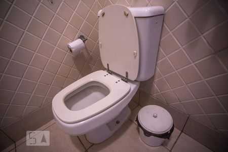 Casa à venda com 482m², 3 quartos e 6 vagasbanheiro  Churrasqueira