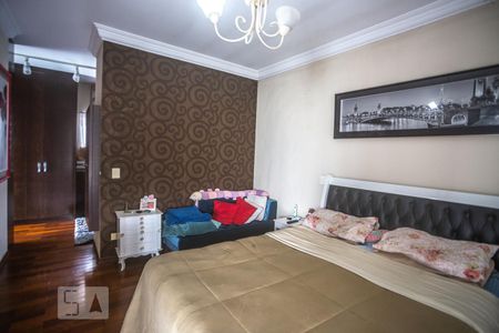 Casa à venda com 482m², 3 quartos e 6 vagasSuíte 2