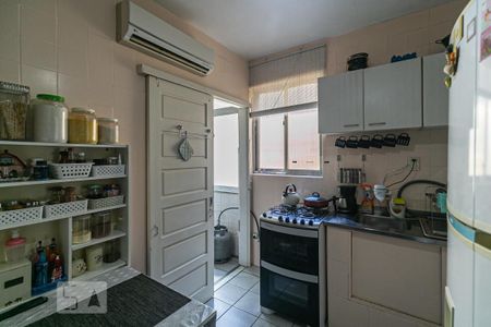 Apartamento à venda com 99m², 2 quartos e 1 vagaCozinha