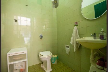 Casa à venda com 210m², 3 quartos e 2 vagasBanheiro de Serviço